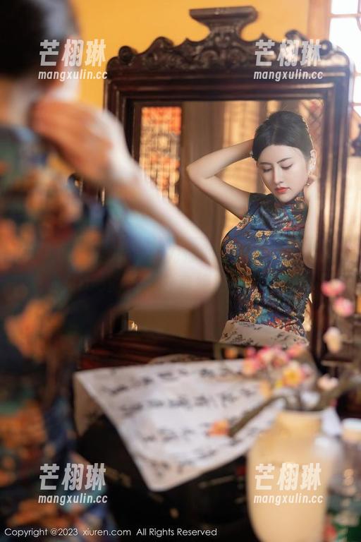 秀人网 - 让眼镜成为你的时尚代表，张思允Nice的美图分享绝对不可错过！