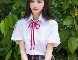 秀人网 – 在米妮大萌萌的浴室里，壁纸也开始嫉妒！惊艳写真时刻