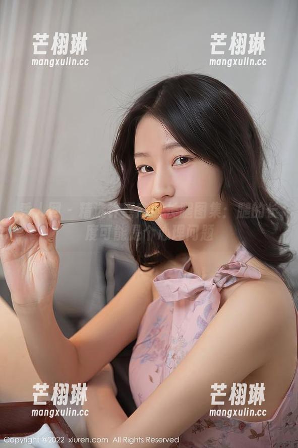 秀人网 - 精选许嘉欣的长腿图集：腿的长度可能是个心理问题