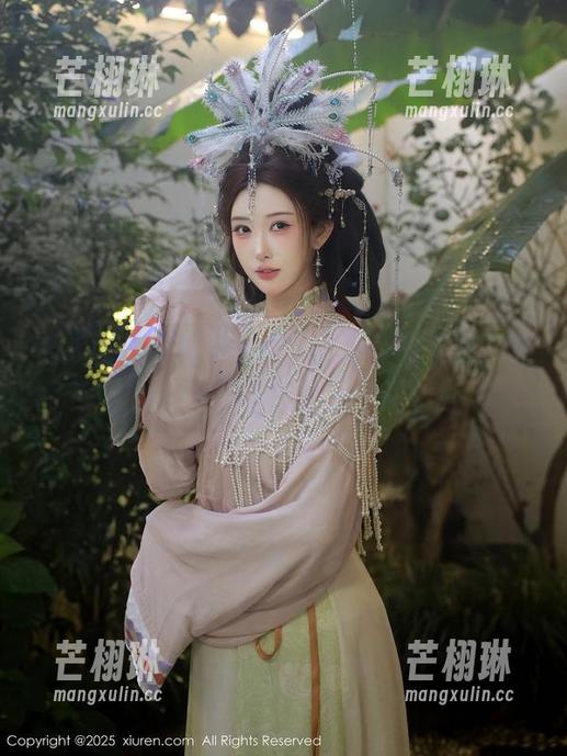 秀人网 - 在雨儿酱eve的温柔图集里，定制属于你的心动瞬间