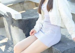 稚乖画册 – 生煎团团比基尼更新：看她如何在海边把生煎吃出新高度