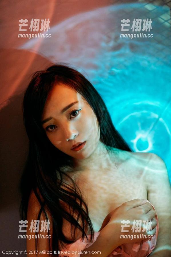 蜜桃社 - 真希的吊带诱惑，高清下载就是那么简单