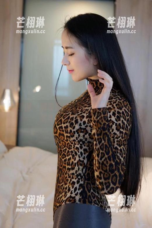 辣妈女神 微密圈 - 解锁辣妈女神的体操服:作品之美与资源的瞬间捕捉!