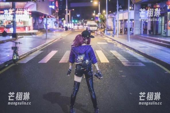 赶紧来看看阿薰kaOri的黑兽精灵，完全免费又想让人多看几眼的写真！