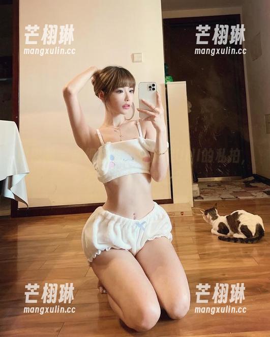 微密圈 - 超细链条：陈妮妮UNI的私拍，怎能让人不心动？