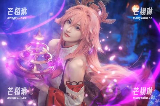 原图探险：跟随露儿大魔王的美足游历未知角落