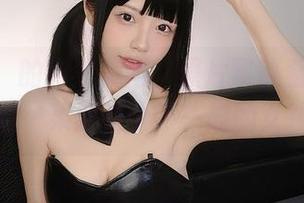 看香川澪的豹纹美图，照片飘散着野性的气息，果然是个不一般的女孩！